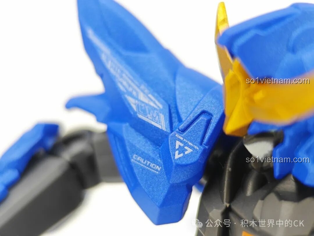 Cận cảnh chi tiết chân của robot 