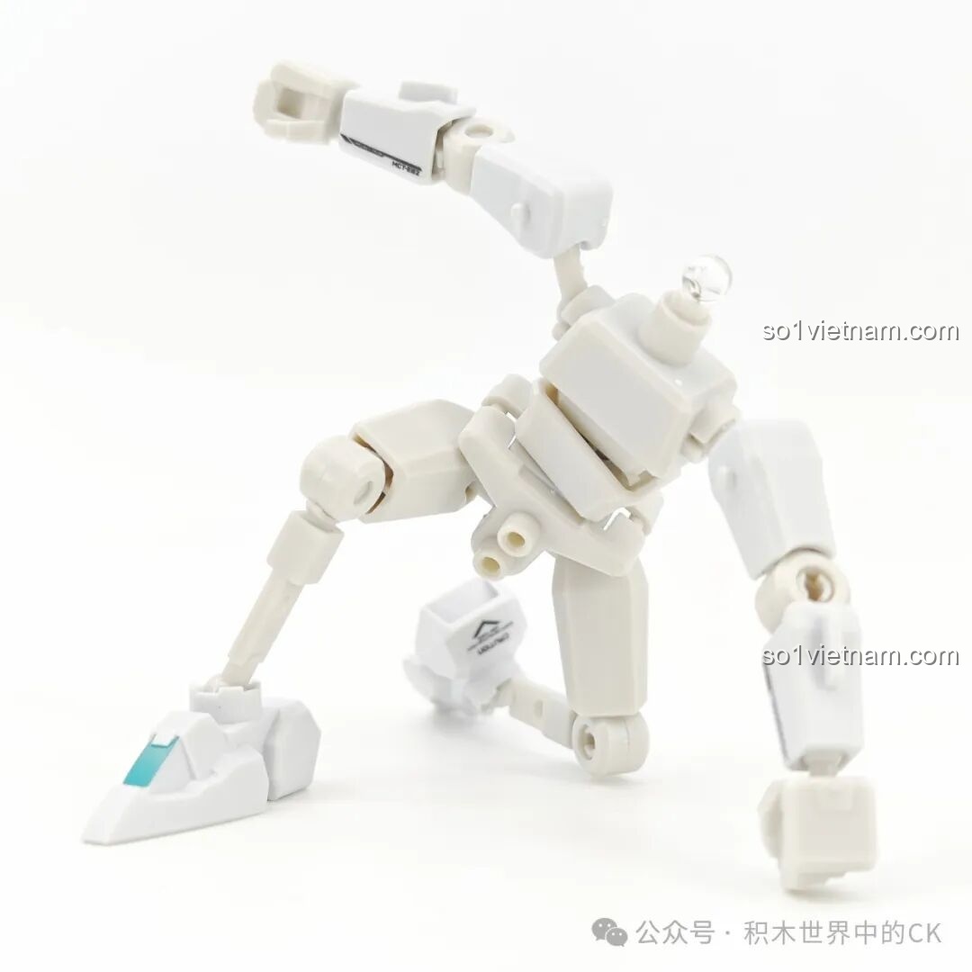 Hoàn thiện phần chân của robot SEMBO Anh Hùng Tiên Tổ Hiệu Ứng.