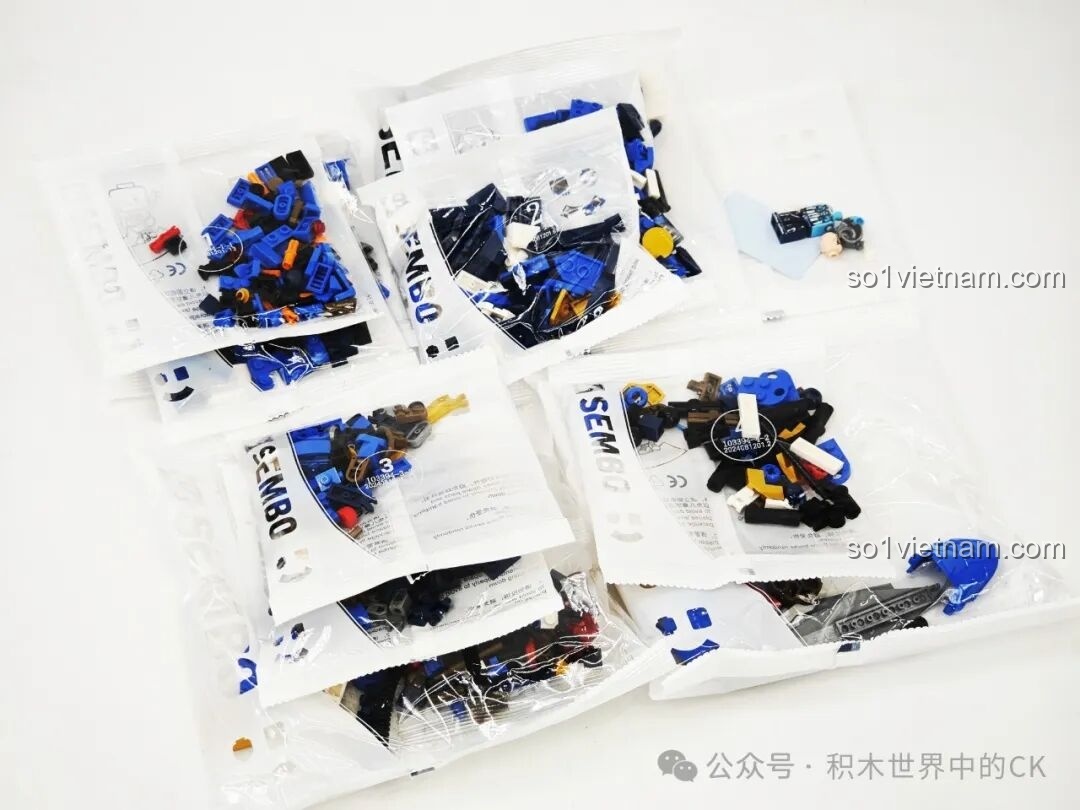 Các túi chi tiết của bộ lắp ghép Sembo Block 103394 Robot Triệu Vân, phân loại rõ ràng, dễ lắp ráp.