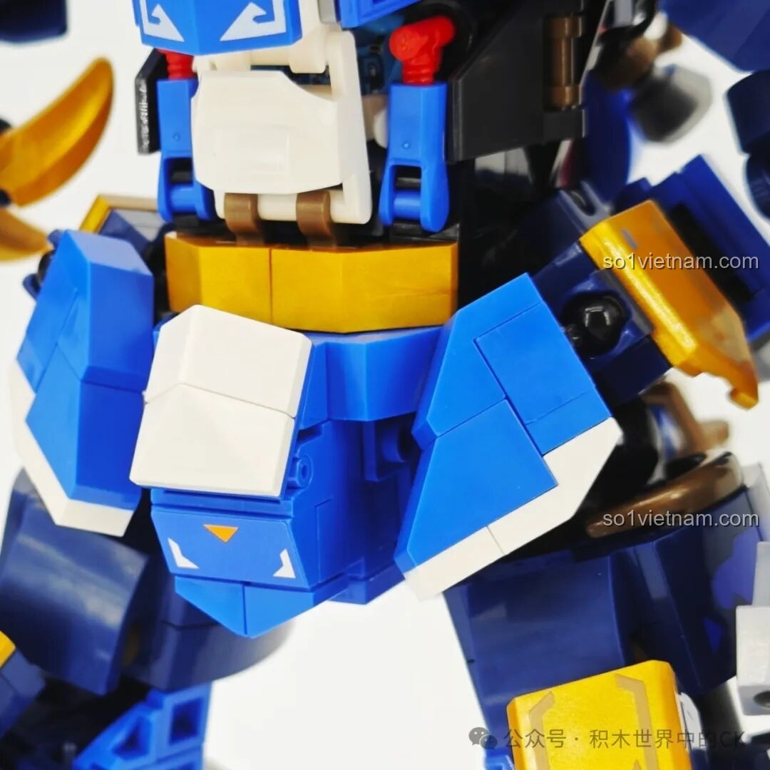 Chi tiết phần eo của Sembo Block 103394 Robot Triệu Vân, khớp xoay linh hoạt.