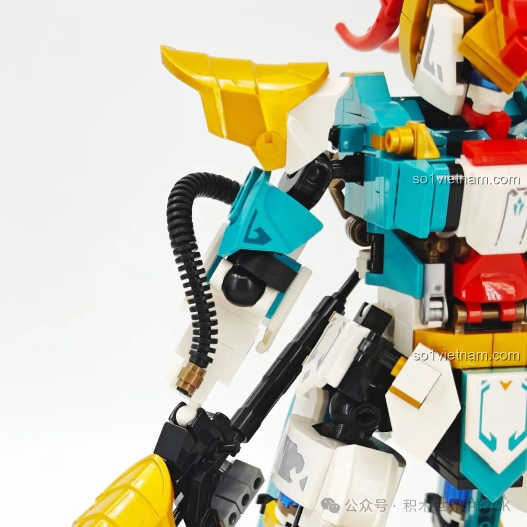 Chi tiết tay cầm thương của Sembo Block 103395 Robot Mã Siêu, thiết kế tinh xảo.