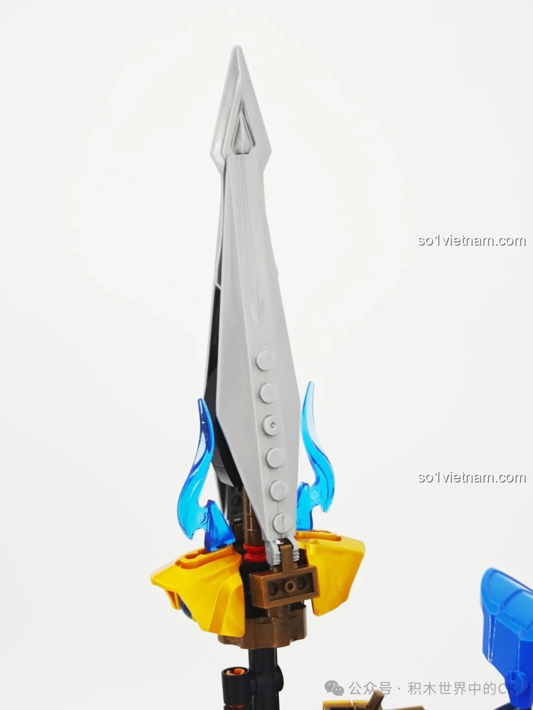 Tấm decal chi tiết cho mô hình Sembo Block 103395 Robot Mã Siêu, màu sắc tươi sáng.