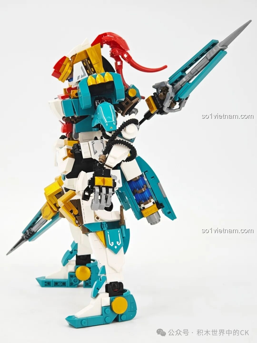 Mô hình Sembo Block 103395 Robot Mã Siêu từ góc nhìn phía sau, chi tiết ống dẫn.