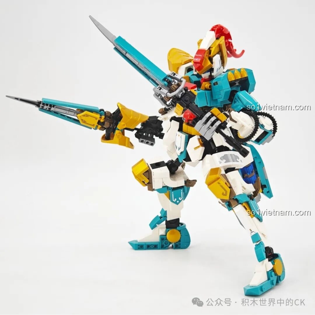 Hai mô hình Sembo Block 103394 Triệu Vân và 103395 Mã Siêu đứng cạnh nhau, so sánh kích thước.