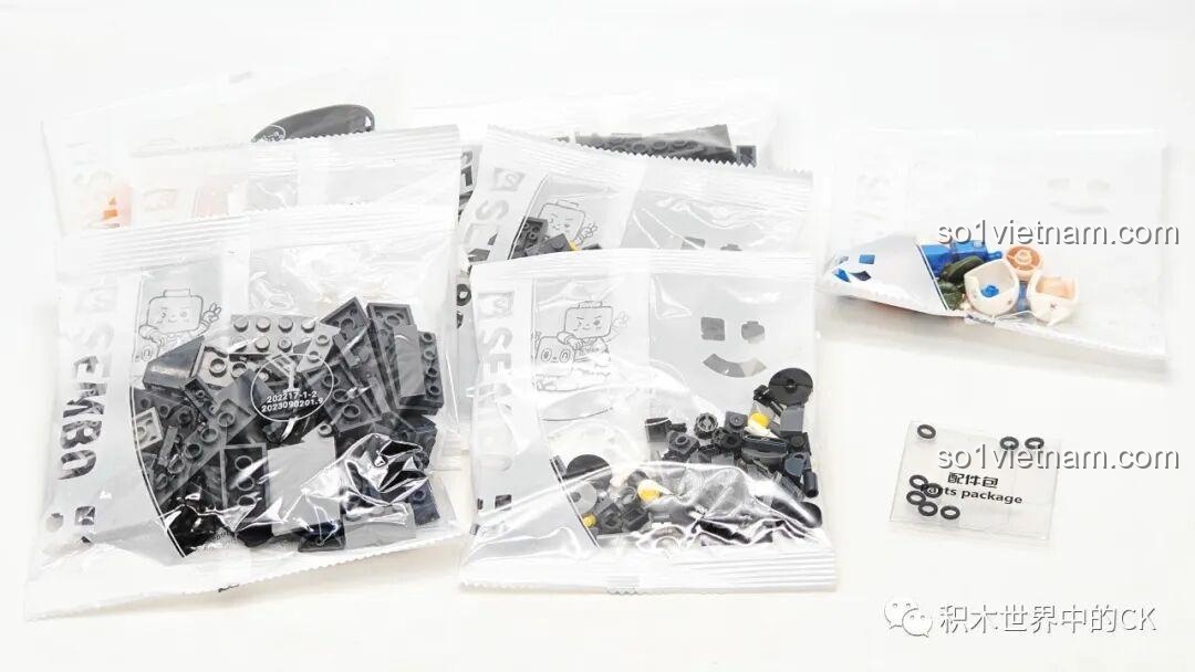 Các túi mảnh ghép đồ chơi lắp ráp Sembo Block Y-20 202217 được phân loại gọn gàng, sẵn sàng lắp ráp.