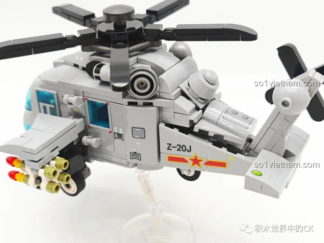 Cận cảnh khoang lái của mô hình đồ chơi lắp ráp Sembo Block Trực thăng Trực-20 202218.
