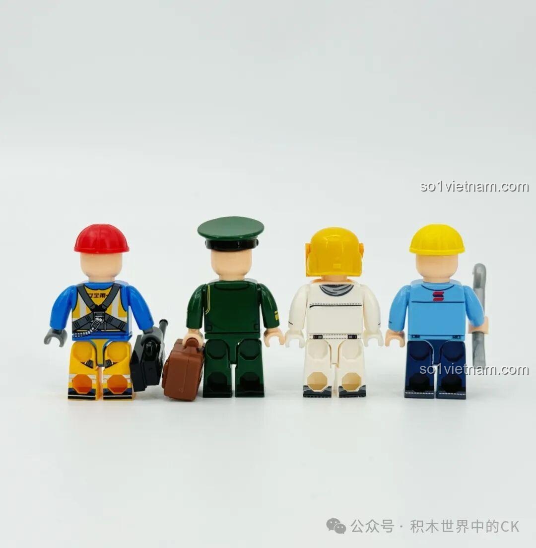 Mặt trước của các nhân vật minifigure trong bộ Xưởng Lắp Ráp Xe Tăng Chiến Đấu Chủ Lực ZTZ-99A Sembo Block.