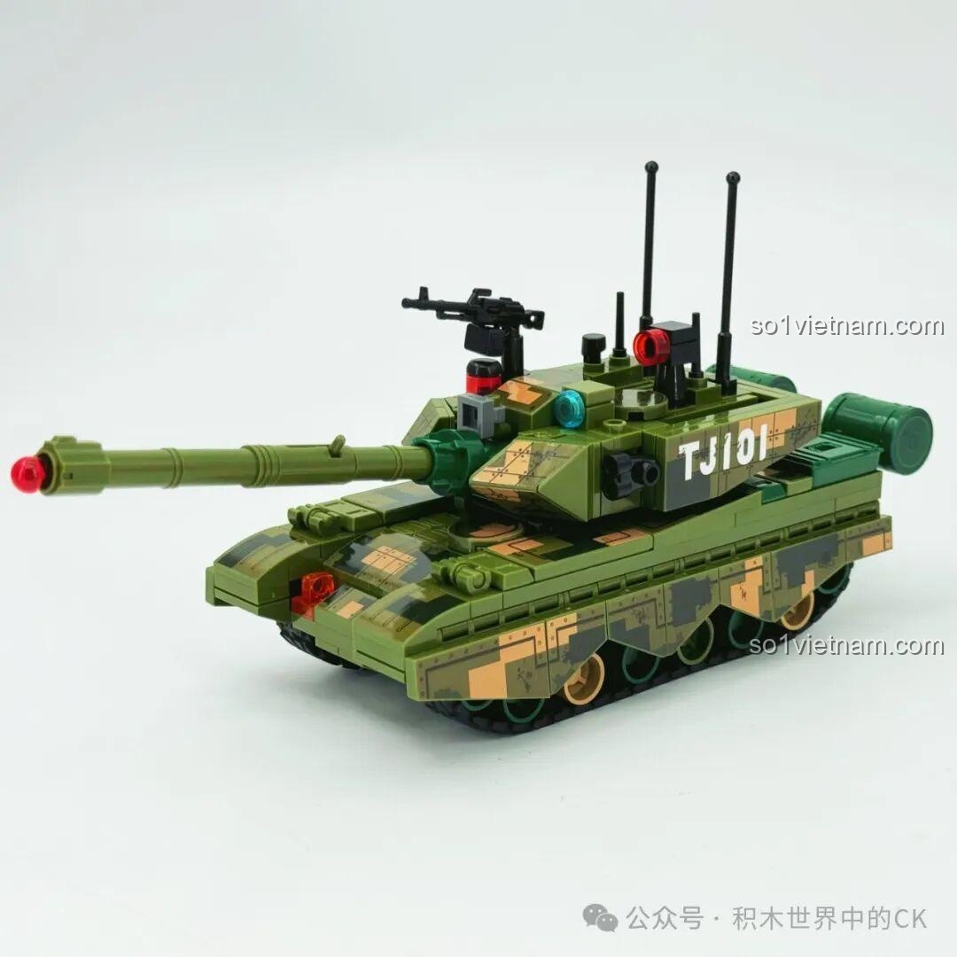 Góc nhìn phía sau của xe tăng ZTZ-99A Sembo Block đã hoàn chỉnh, thể hiện tổng thể mạnh mẽ của mô hình.