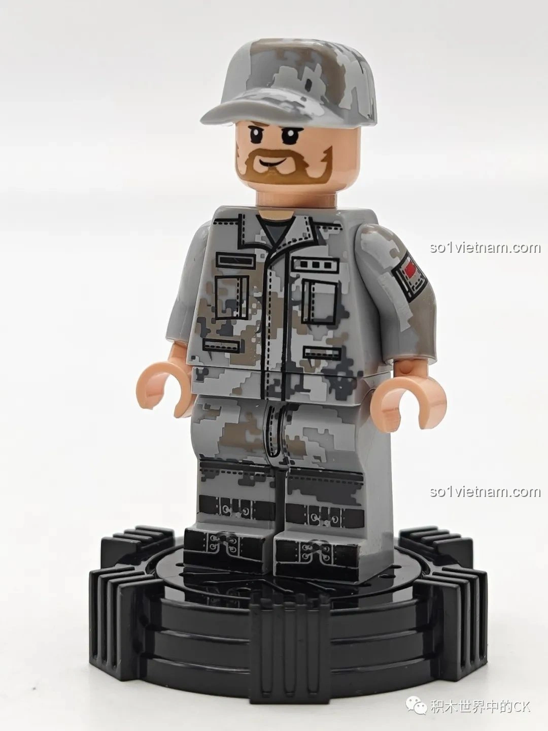 Mô hình Máy Bay Không Người Lái Kẻ Cướp (107109) của SEMBO Lưu Lạc Địa Cầu 2, chụp chính diện, nổi bật phần đầu và vũ khí.