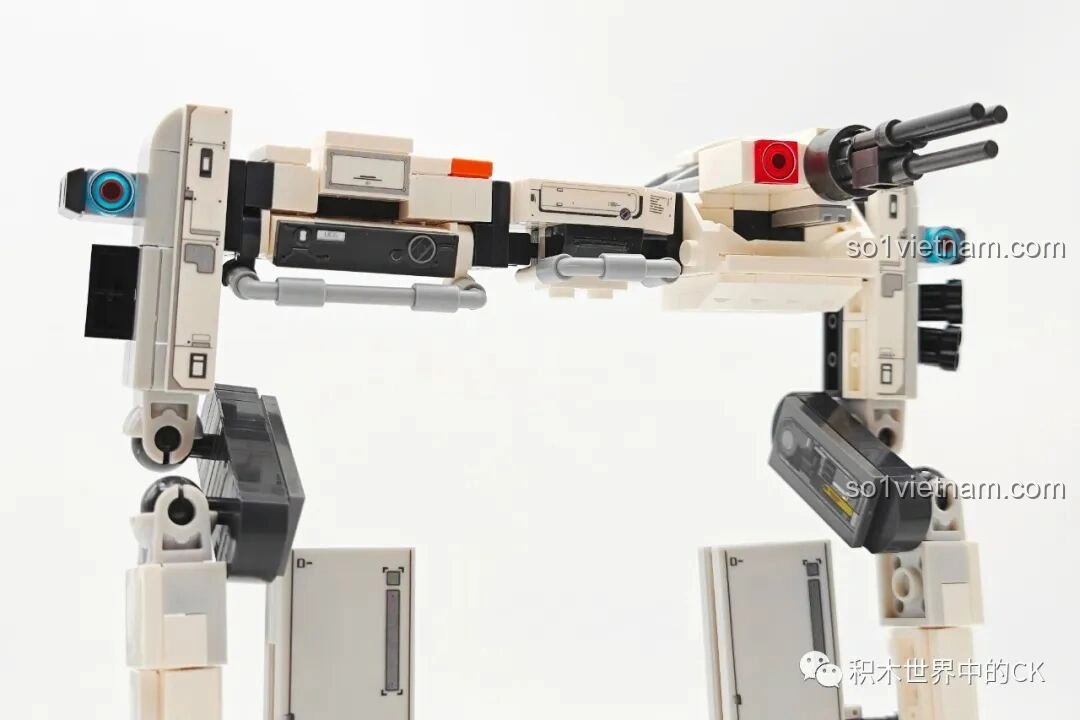 Các túi chứa chi tiết lắp ghép của bộ SEMBO Lưu Lạc Địa Cầu 2, mô hình Máy Bay Không Người Lái Kẻ Cướp (107109), được phân loại gọn gàng.