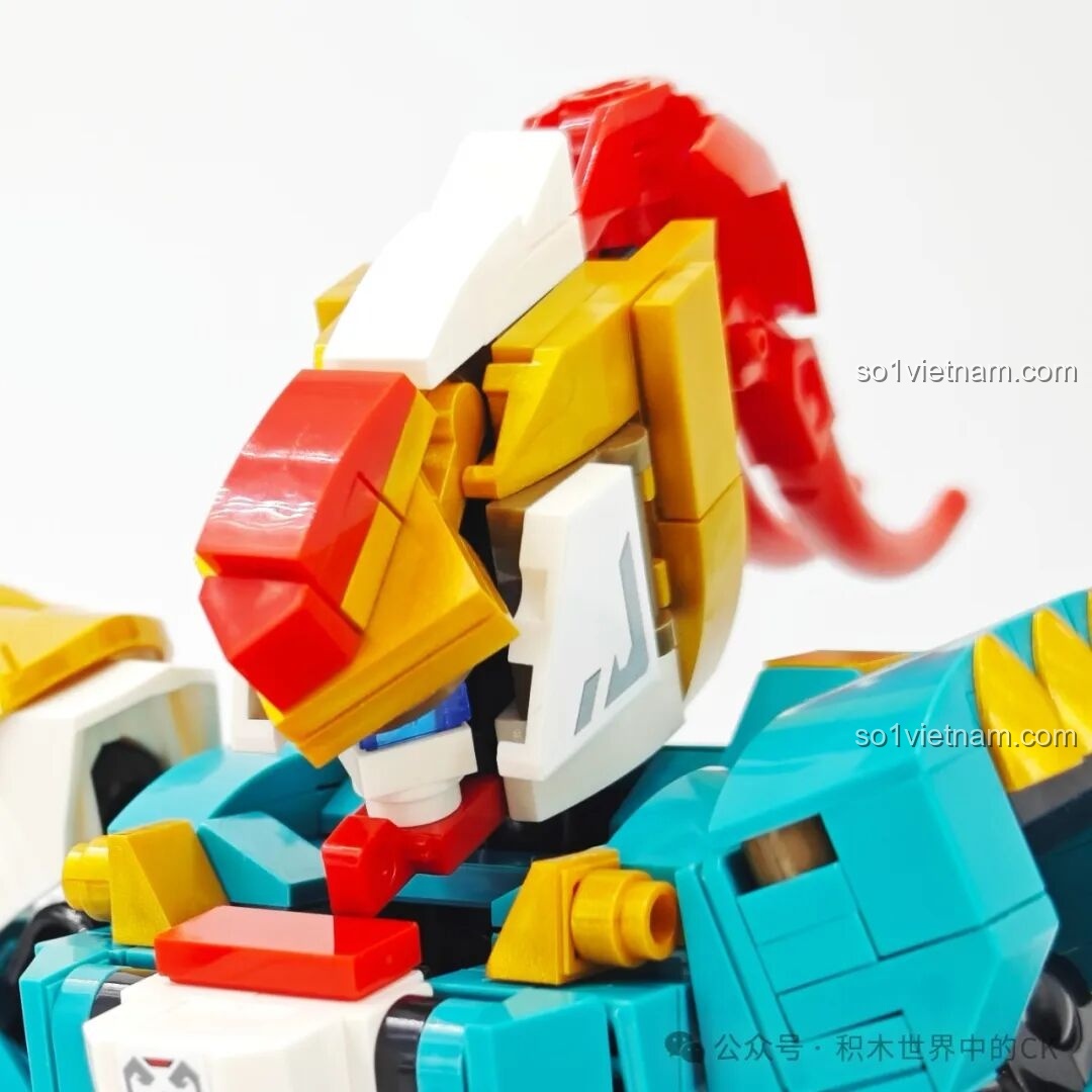 Cận cảnh phần hông của robot Mã Siêu 103395, với các chi tiết giáp và khớp nối.