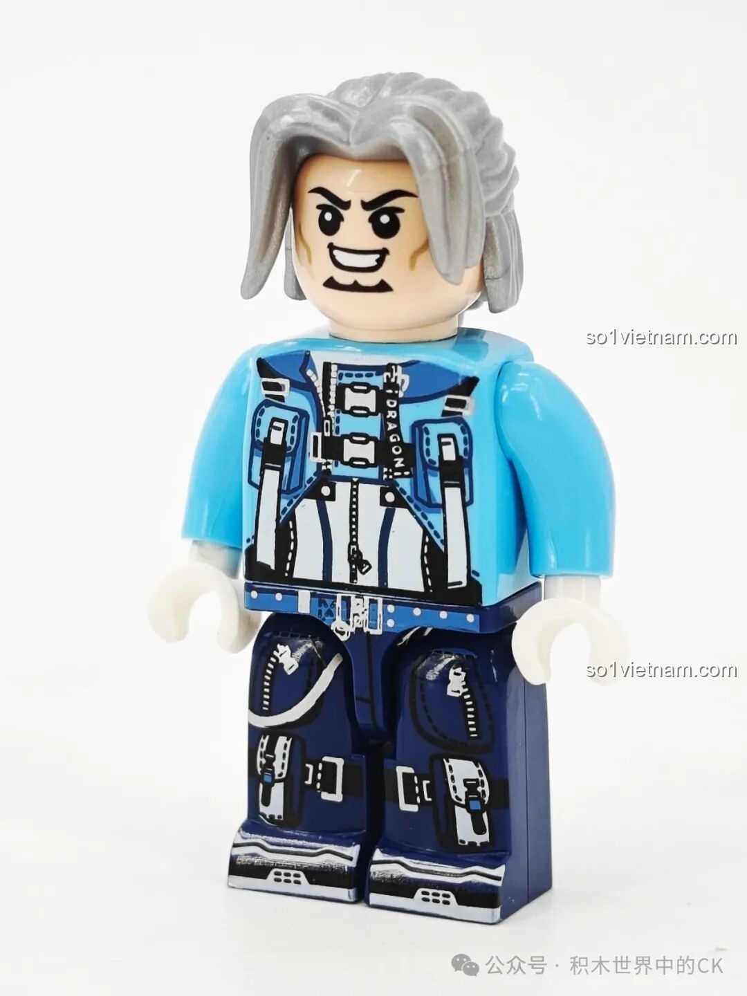 Minifigure Triệu Vân đi kèm bộ lắp ghép SEMBO 103394, thiết kế độc đáo với trang phục hiện đại, phù hợp cho bé trai.