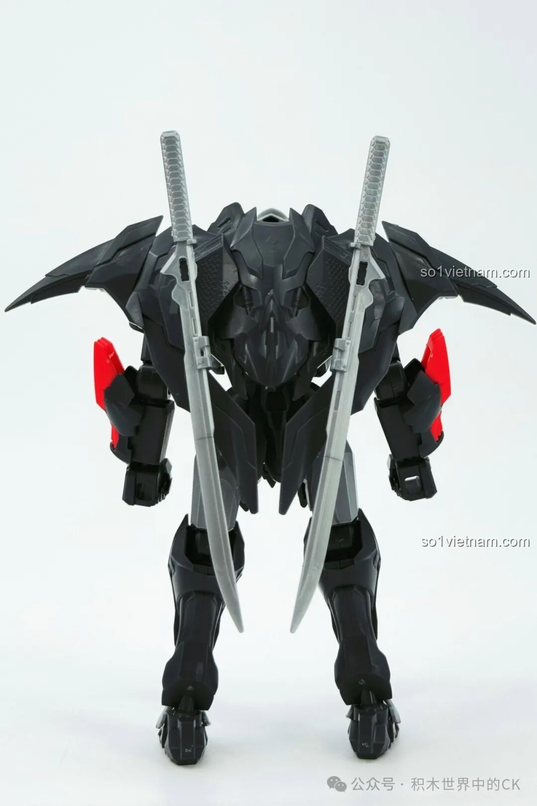 Toàn bộ bốn mô hình robot Sembo Nguyên Linh Chiến Kỷ (Thanh Long 900003, Bạch Hổ, Trọc Ảnh, Chiêm Minh) đã lắp ráp hoàn chỉnh, đứng trên đế trưng bày.