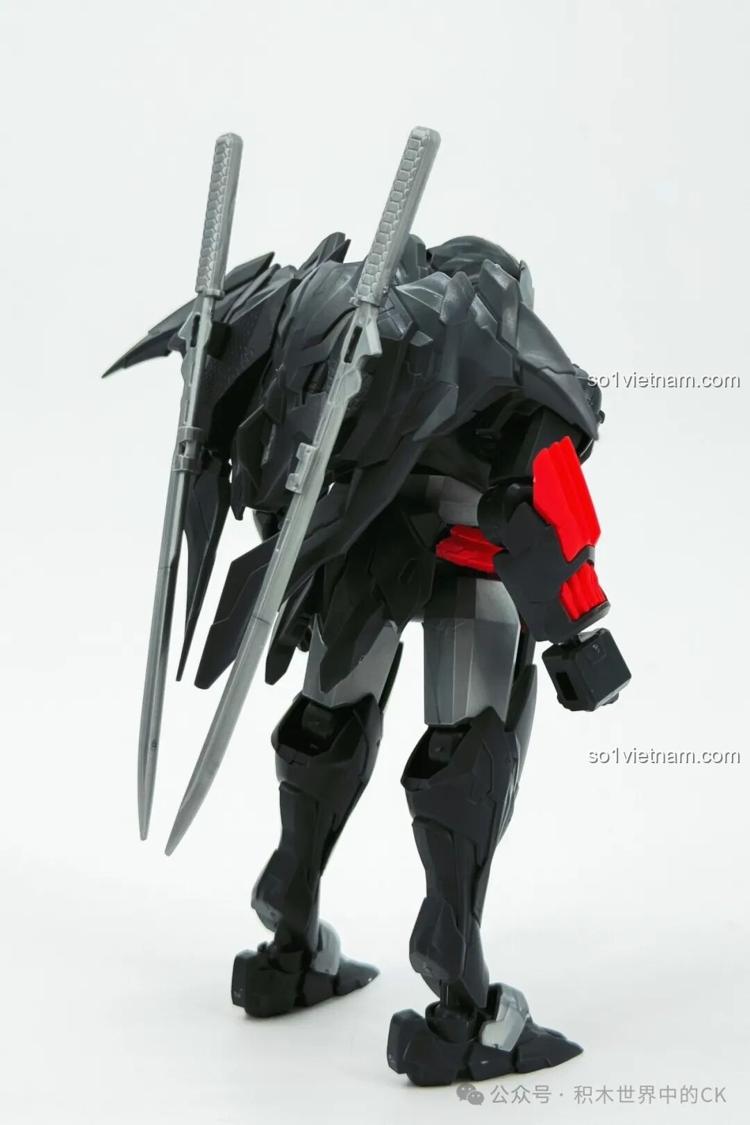 Toàn bộ bốn mô hình robot Sembo Nguyên Linh Chiến Kỷ (Thanh Long 900003, Bạch Hổ, Trọc Ảnh, Chiêm Minh) đã lắp ráp hoàn chỉnh, trong tư thế tạo dáng chiến đấu.