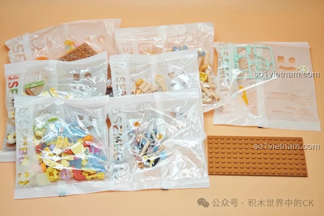 Các túi mảnh ghép được sắp xếp gọn gàng cho bộ lắp ghép SEMBO Spongebob