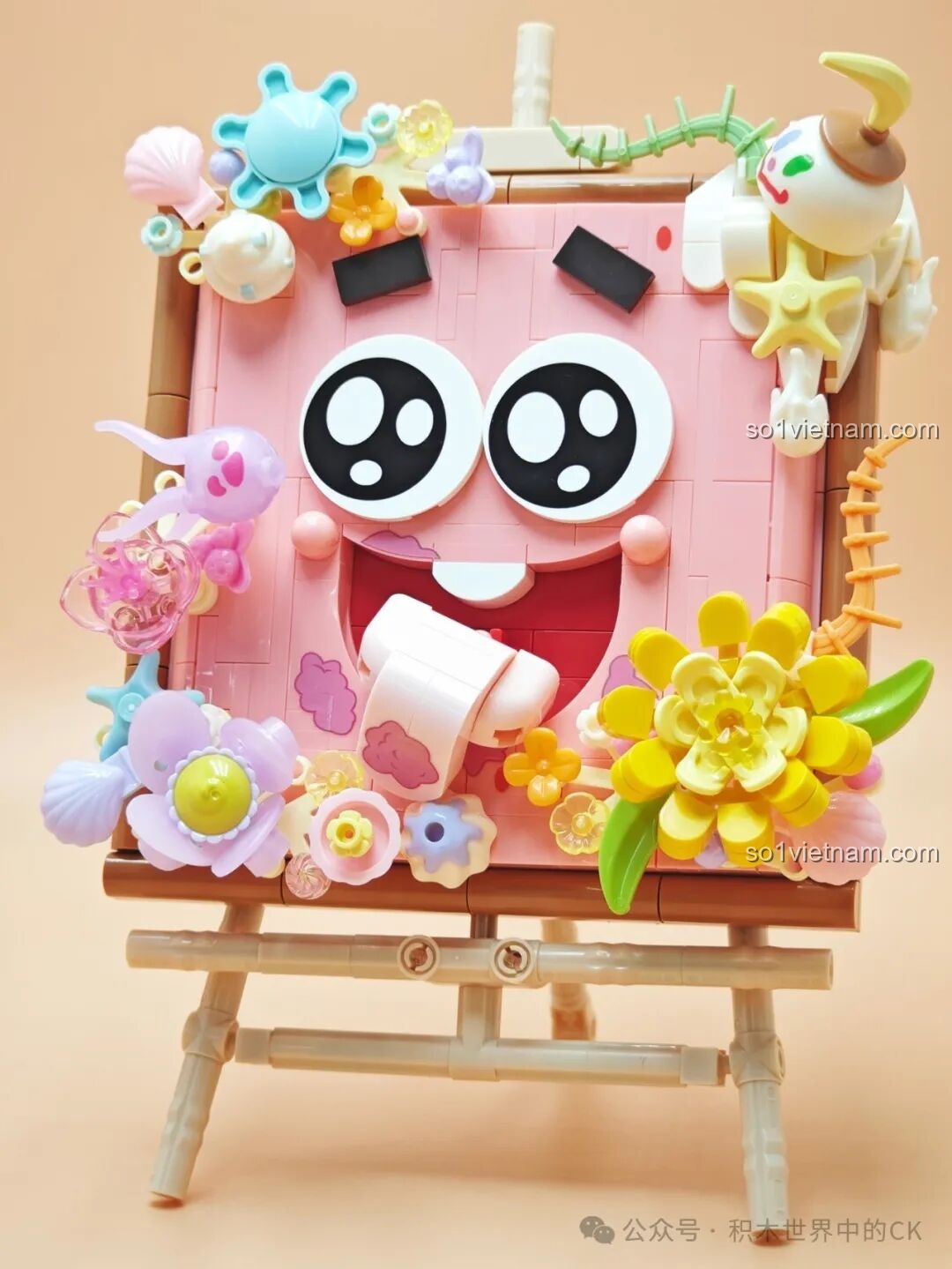 Khuôn mặt Spongebob màu hồng được lắp ráp cho bộ