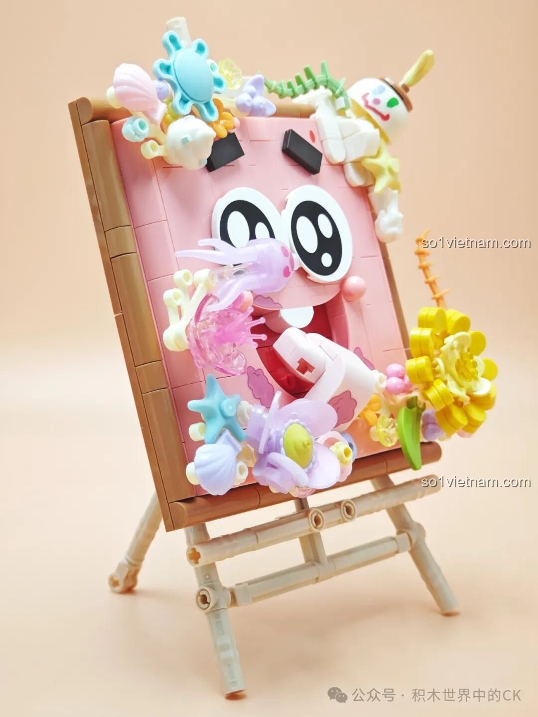 Nhìn từ bên cạnh bộ lắp ghép SEMBO Spongebob