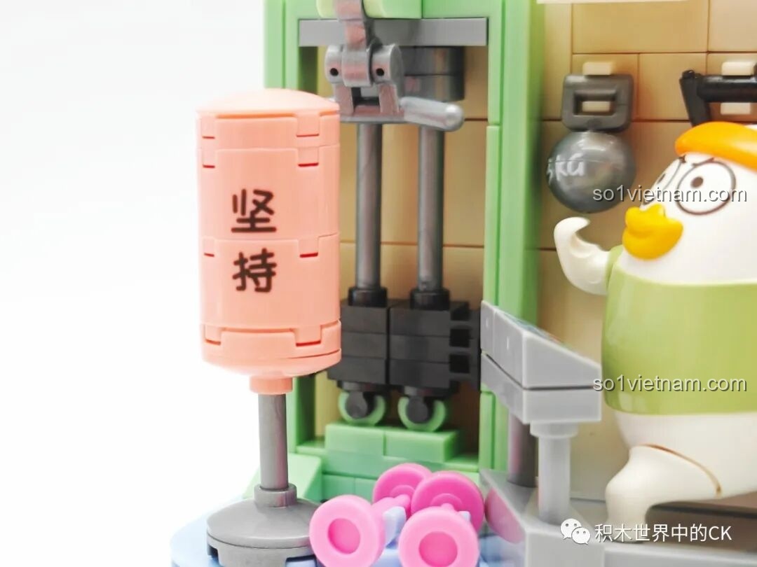 Hai bộ mô hình Vịt Duckyo Sembo 612016 và 612017 hoàn chỉnh, đặt cạnh nhau, hiển thị mặt lao động và tập gym.