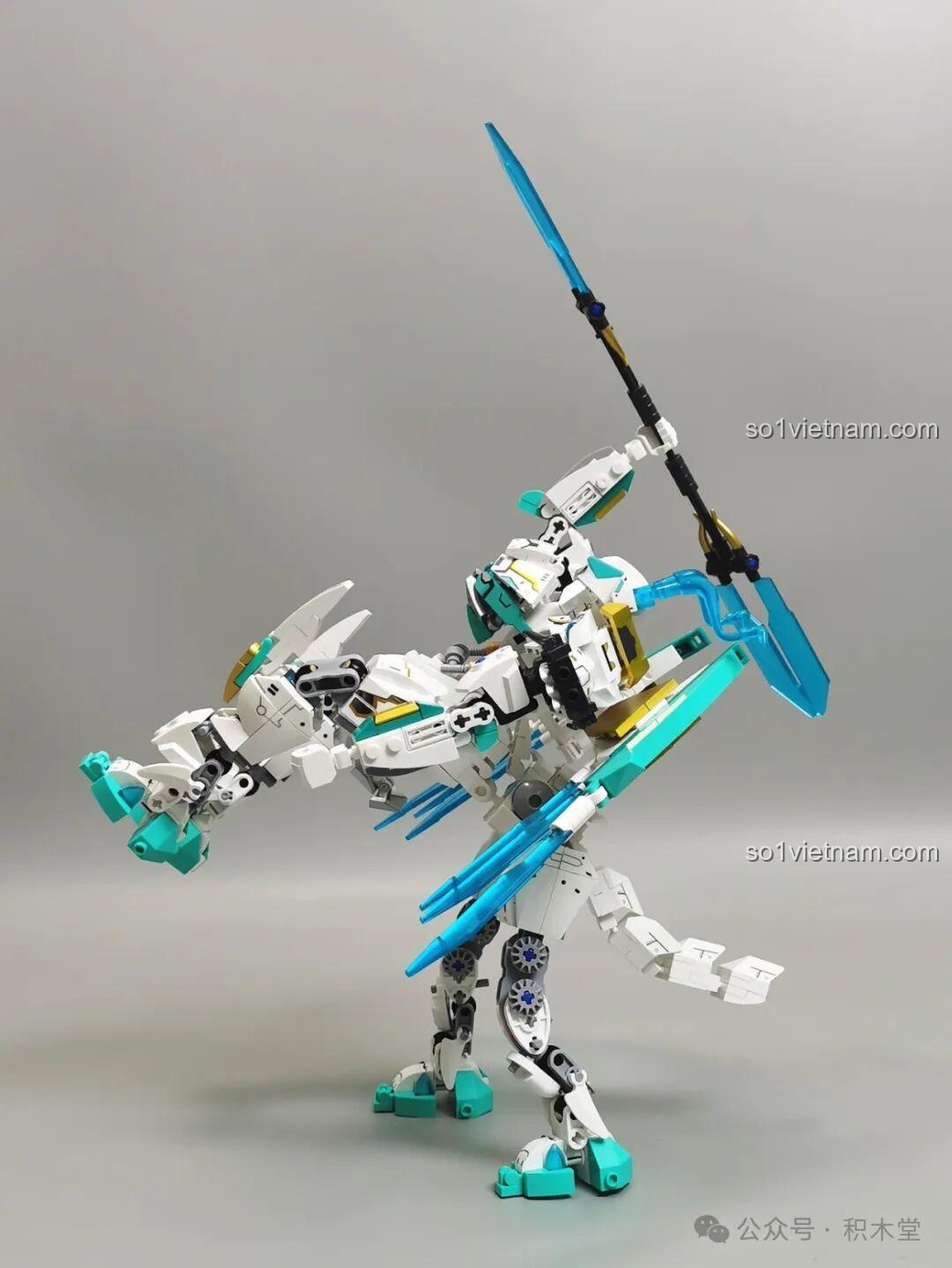 Robot Rồng Ngọc Sluban M38-B1059 từ phía sau, chi tiết giáp tinh xảo, đồ chơi mô hình Robot Rồng Ngọc