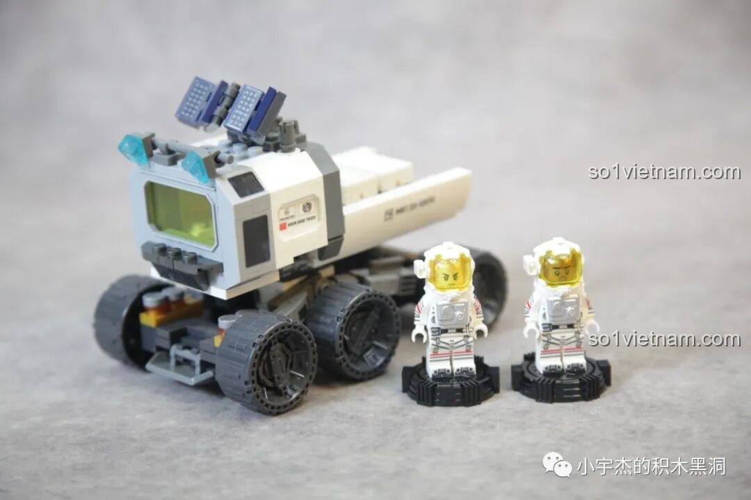 Tờ sticker chuyển nhiệt của bộ SEMBO 107108, với các họa tiết đặc trưng của Robot Khung Cửa.