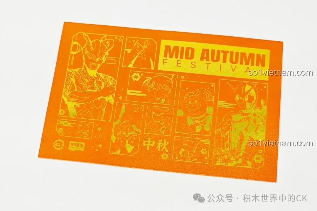 Sticker trang trí đi kèm trong hộp quà Trung Thu Ultraman và Kamen Rider, với hình ảnh các nhân vật được cách điệu.