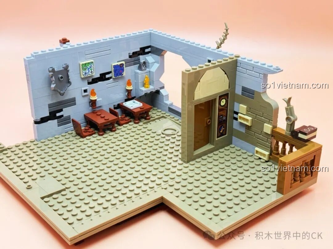 Các bức tường và bàn đọc sách đầu tiên trên tầng hai của bộ JIESTAR 57016 Thư viện Châu Âu.