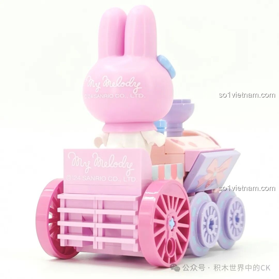 Tàu ngầm màu xanh dương của Hangyodon trong bộ lắp ghép TOP TOY TC1724 Sanrio Characters, ngộ nghĩnh.