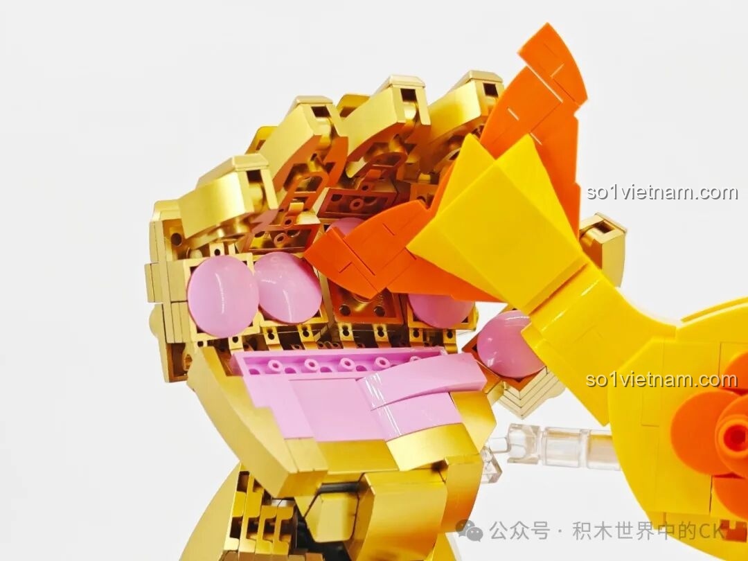 Thành phẩm bộ lắp ráp Mèo Chiêu Tài TOP TOY TC1830 nhìn từ phía trước