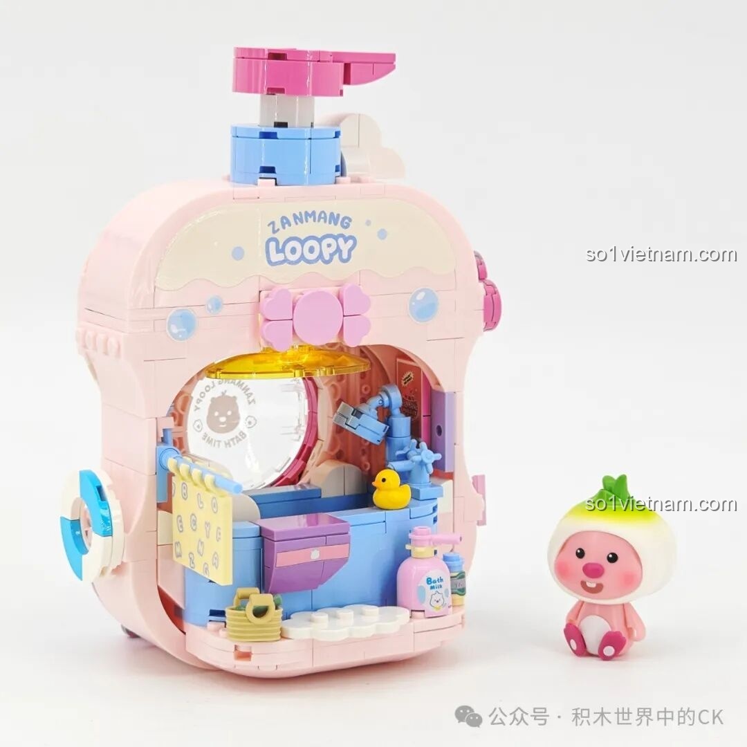 Sản phẩm hoàn thiện của bộ lắp ráp TOP TOY Loopy TC2328 cùng minifigure Loopy đội mũ củ tỏi đáng yêu.