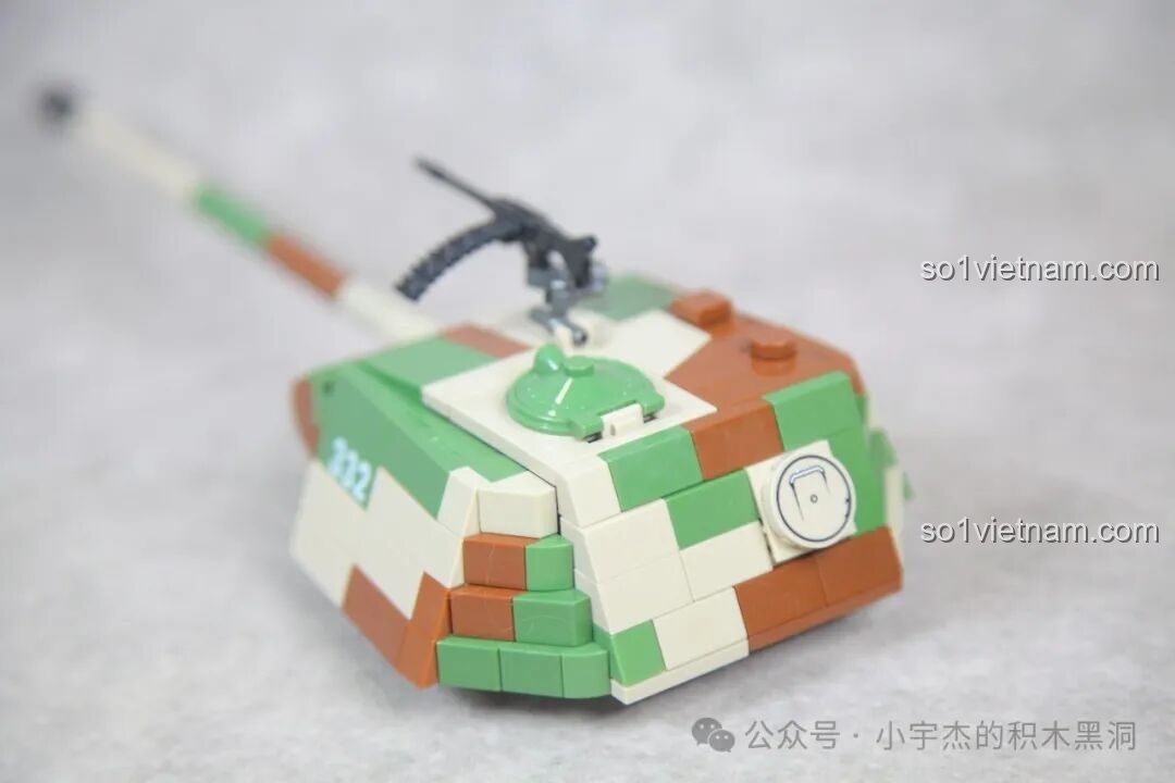 Tháp pháo của xe tăng Panther G 100252 đã hoàn thiện, sẵn sàng để gắn lên thân xe.