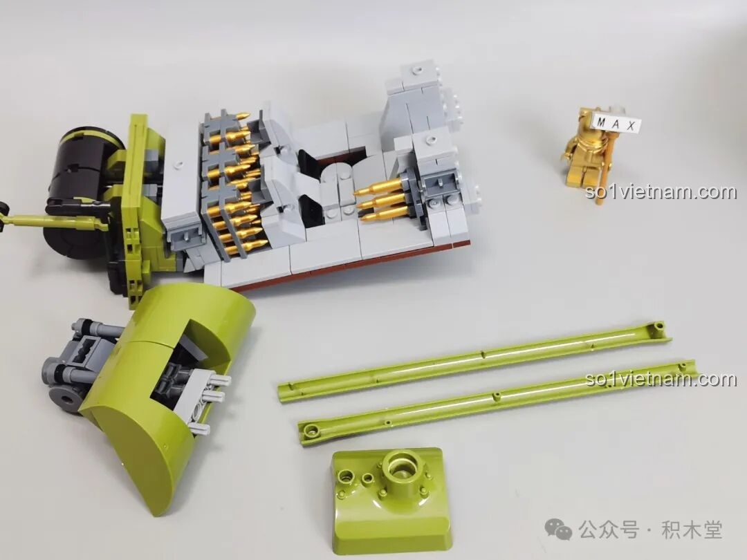 Tháp pháo xe tăng Maus 12GO 98002 sau khi hoàn thành, với súng máy 30mm Mk103 xoay 360 độ.