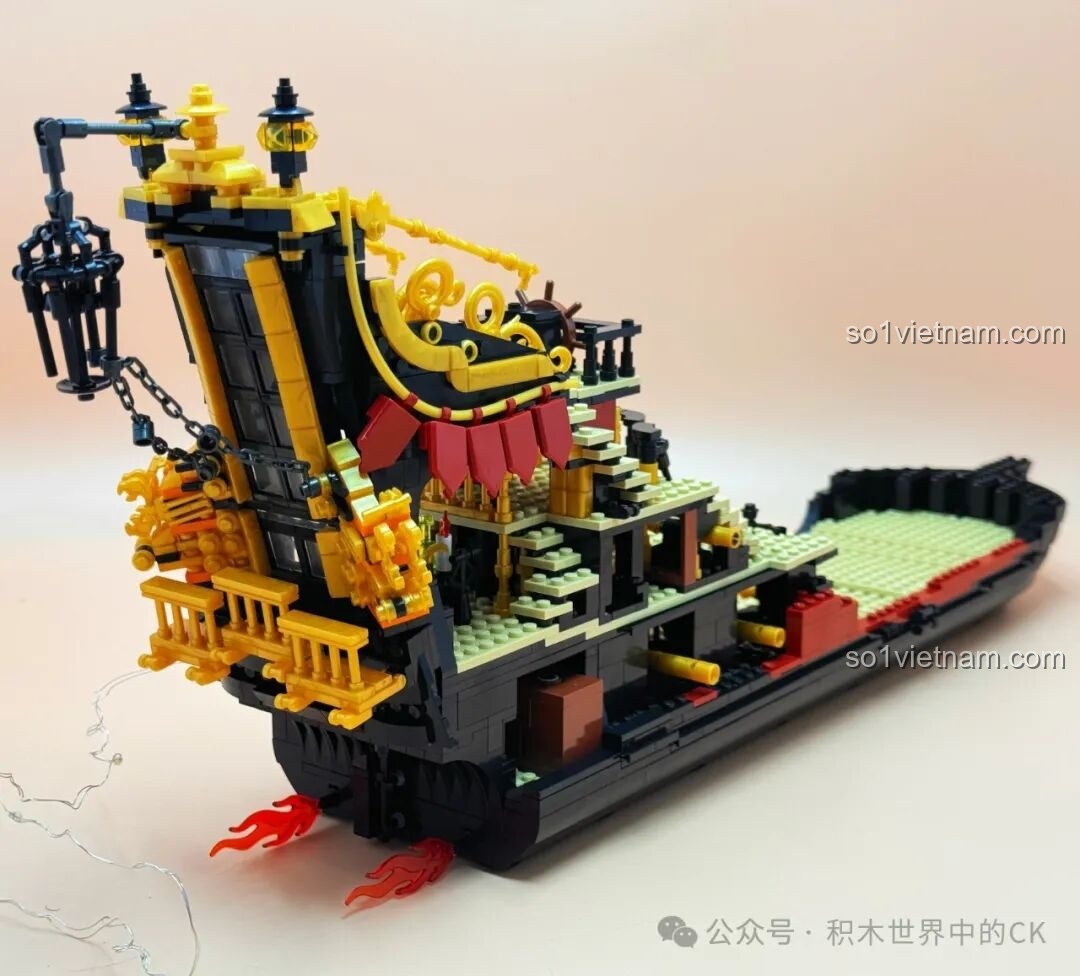 Lắp ráp các cấu trúc trên boong tàu của Thuyền Cướp Biển Phantom Queen ZHEGAO 653001