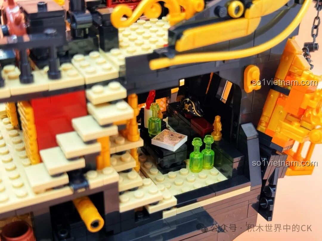 Chi tiết nội thất tầng 2 của Thuyền Cướp Biển Phantom Queen ZHEGAO 653001