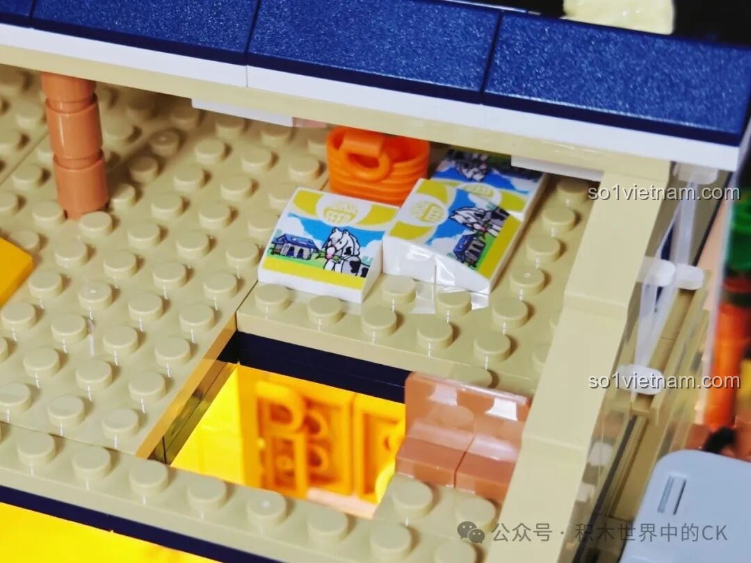 Hình ảnh toàn bộ mô hình Chuồng Ngựa FunWhole F9080 cùng các minifigures và phụ kiện đi kèm.