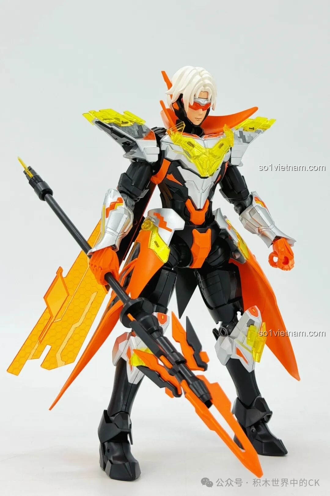 Toàn cảnh mô hình Mecha Triệu Vân Keeppley 78032 đứng thẳng, thể hiện sự hoàn chỉnh và chi tiết của sản phẩm.