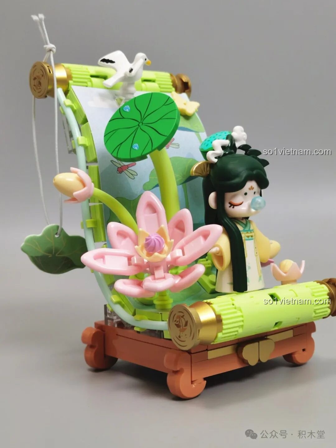 Góc nhìn tổng thể chính diện của mô hình TOP TOY Nanci Cuộn Tranh mùa Hạ hoàn thiện.