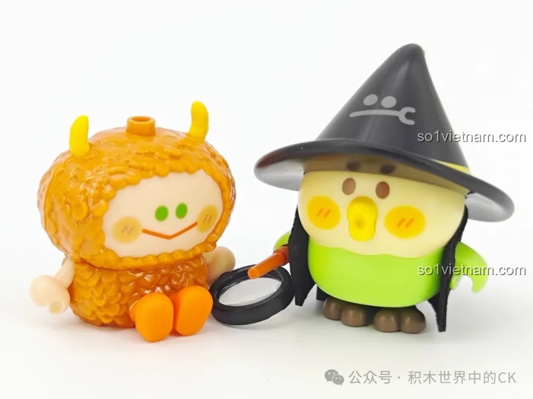 Mô hình Học viện Phép thuật BEBE Vẹt Con 3in1 hoàn chỉnh từ TOP TOY, nhìn từ góc nghiêng, thể hiện kiến trúc độc đáo.