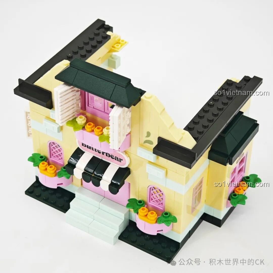 Quá trình lắp ráp bộ Ngôi nhà Bơ Gấu TOP TOY TC2058, phần khung nhà.