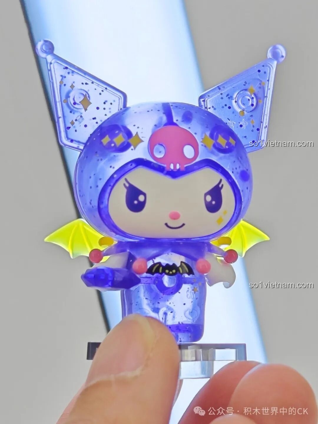 Mô hình Kuromi xanh cầm ngôi sao