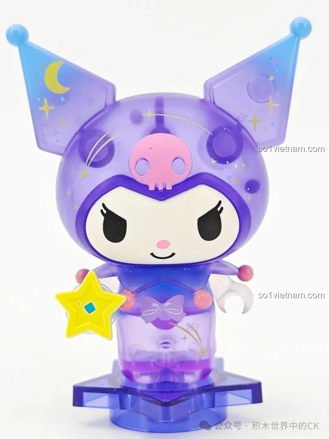 Mô hình Kuromi khổng lồ và các mô hình nhỏ hơn trong bộ