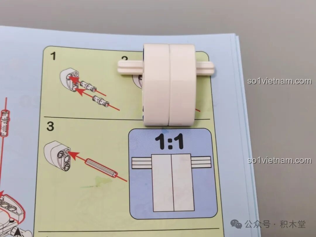 Mặt sau của xe đẩy em bé Pipi美 TOP TOY.