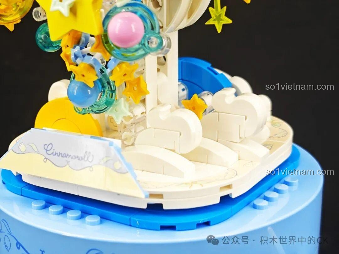 Mô hình bộ lắp ráp TOP TOY Sanrio Secret Garden Cinnamoroll đang xoay