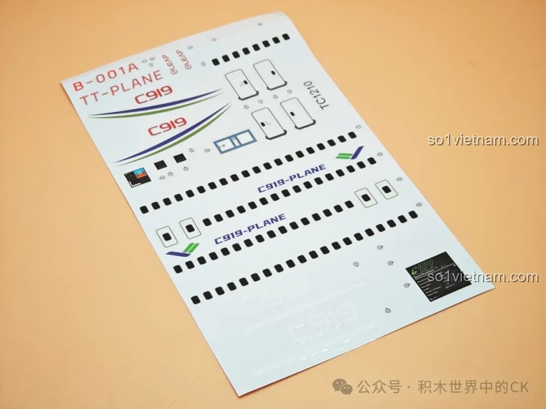 Tấm decal dán chi tiết cho bộ lắp ráp TOP TOY TC1210 Máy bay chở khách C919, bao gồm logo và số hiệu.