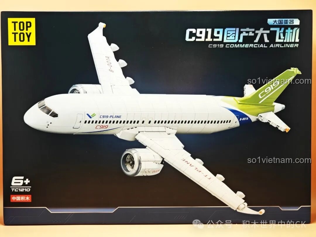 Hộp đồ chơi lắp ráp TOP TOY TC1210 Máy bay chở khách C919 với hình ảnh mô hình hoàn chỉnh, thu hút bé trai 6 tuổi.