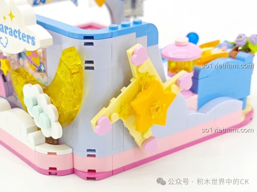 Chi tiết máy móc trong mô hình TOP TOY TC2069