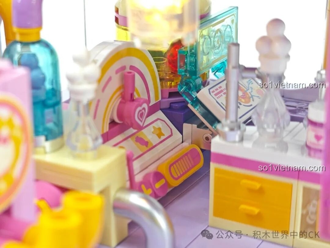 Chi tiết máy làm bánh quy dừa trong mô hình TOP TOY TC2069