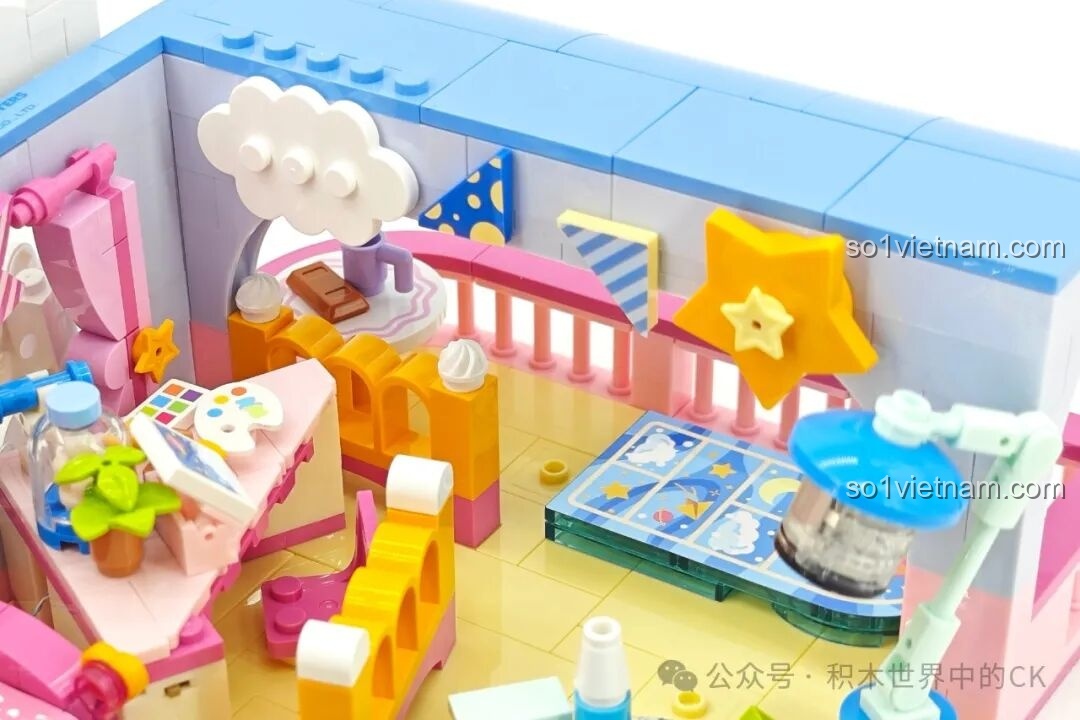 Chi tiết các vật phẩm trên kệ trong mô hình TOP TOY TC2069