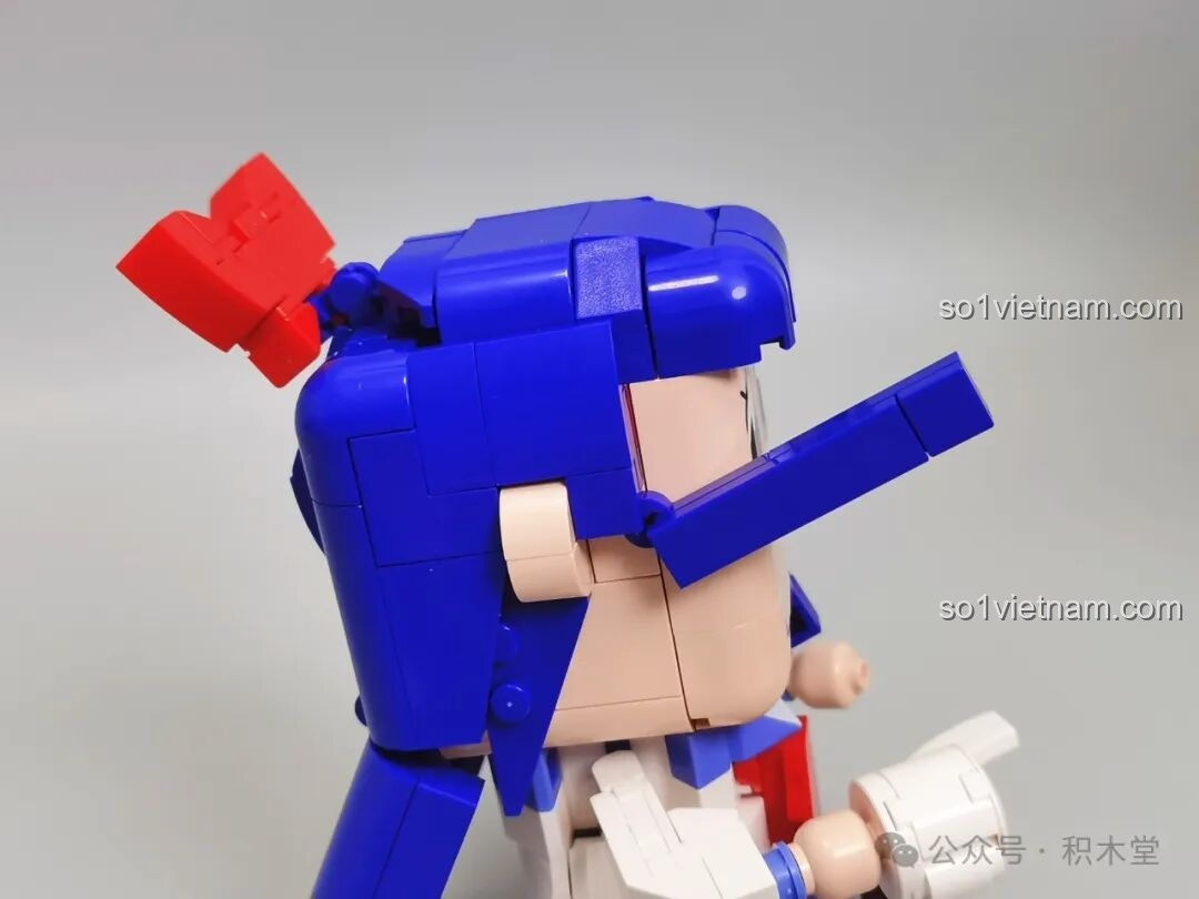 Cận cảnh khuôn mặt nhân vật Pipi美 lắp ráp TOP TOY.