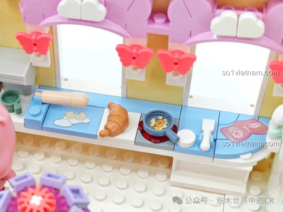Hai mô hình ZANMANG LOOPY Nhà bếp và Spa xếp chồng lên nhau