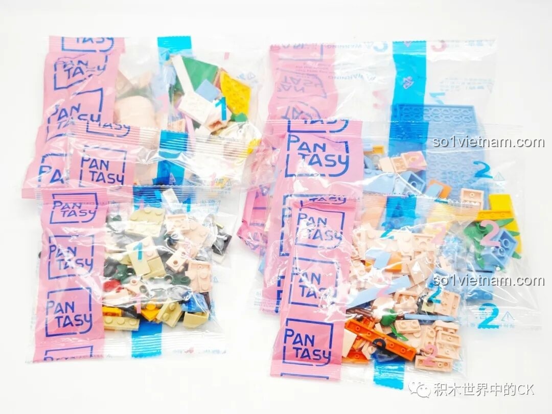 Các túi chi tiết được phân loại cẩn thận của bộ Tranh Lập Thể Popeye Pantasy 86403, sẵn sàng cho quá trình lắp ráp.